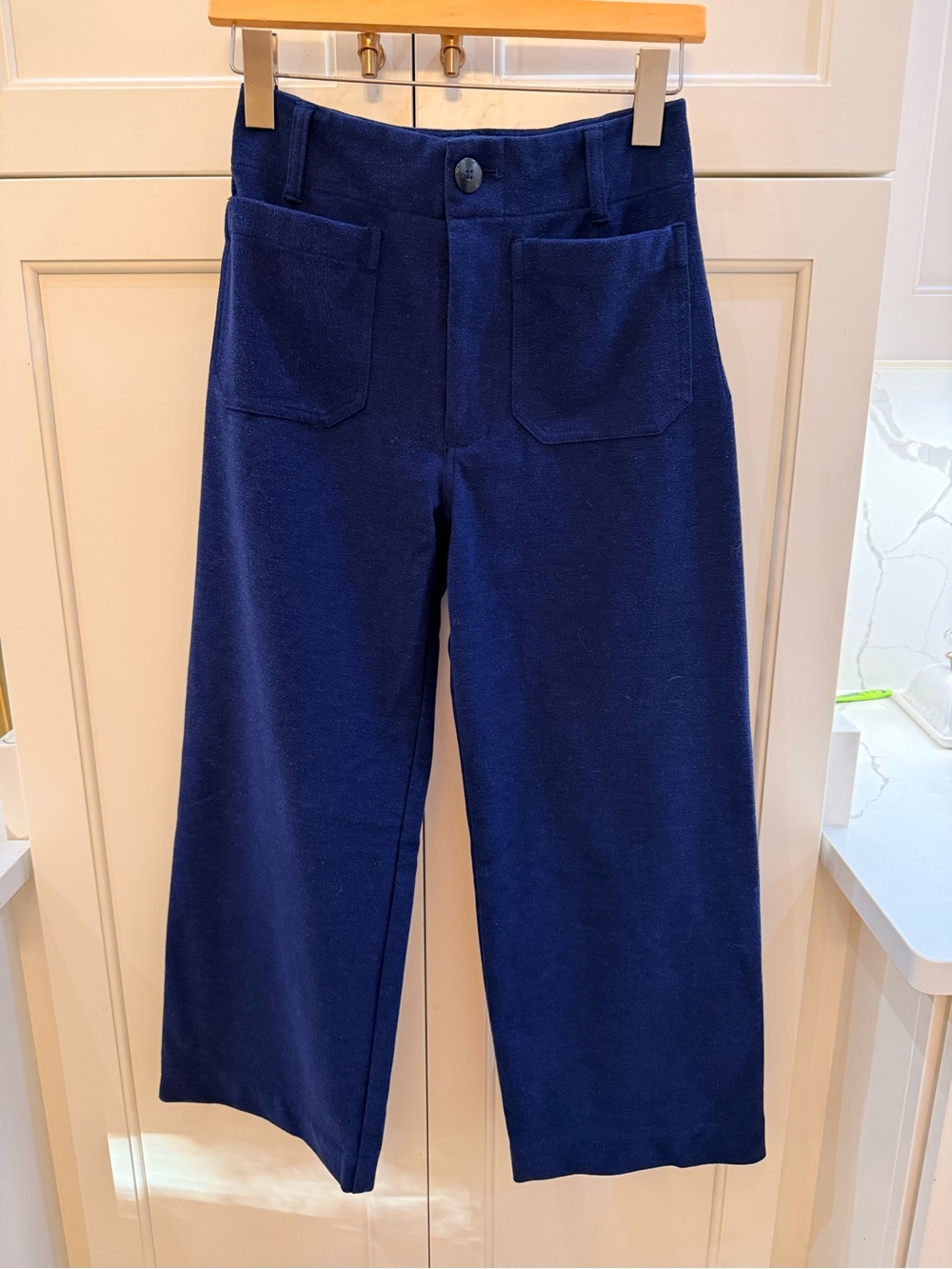 Maeve The Colette
Cropped Wide Leg Pants:
Brushed Knit size 27 Navy Blue